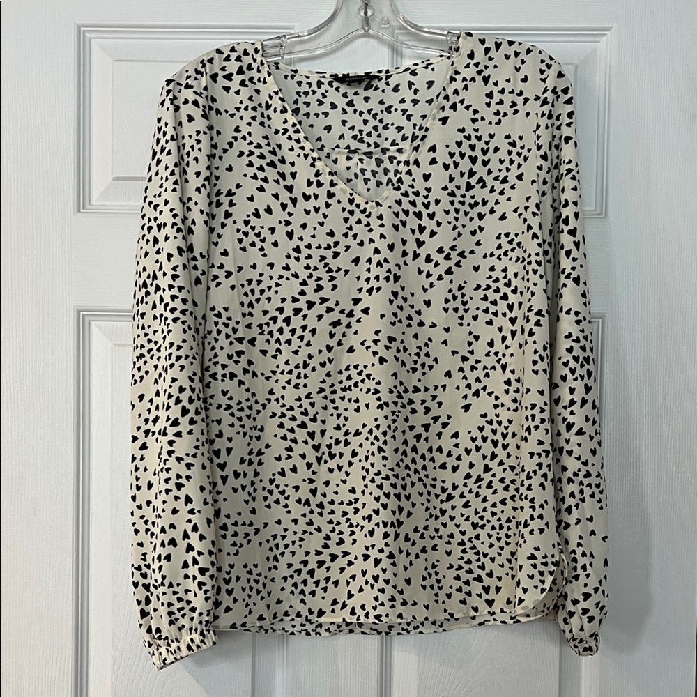 RW&CO. Black and Cream Heart Pattern Blouse